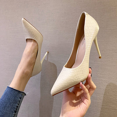 Lady pointed Pumps high heels